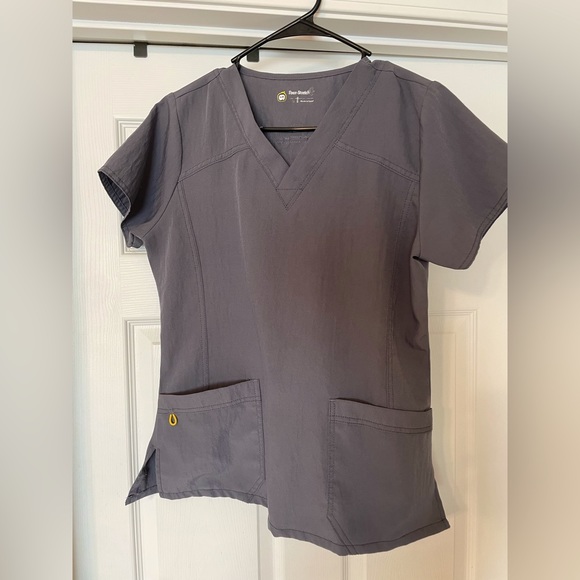 Wonder Wink 4-Stretch V-Neck Top - Picture 1 of 2